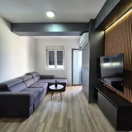 Apartment Gray 82